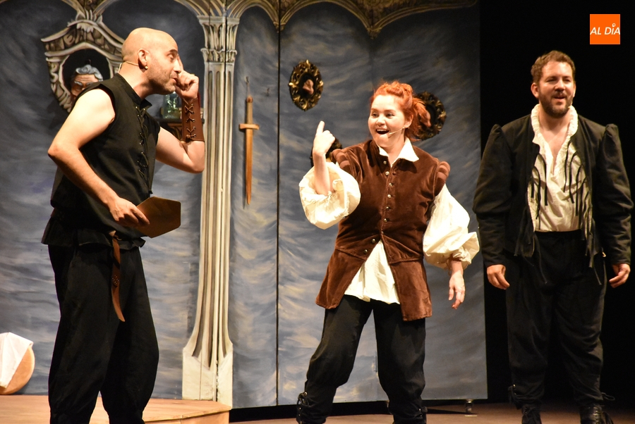 La Feria cierra su primer día con una divertida noche shakesperiana