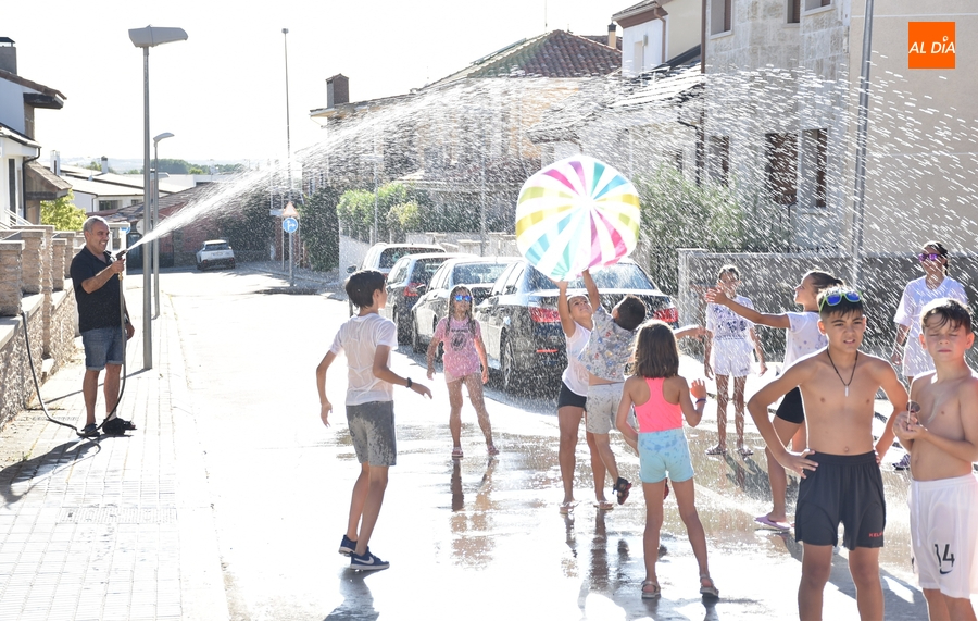 Gran jolgorio en la acuática y colorida apertura oficial de las fiestas del Valle de San Martín