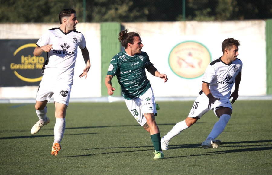 Tablas entre el CD Guijuelo y el Zamora en el Memorial Agustín Villar (1-1)