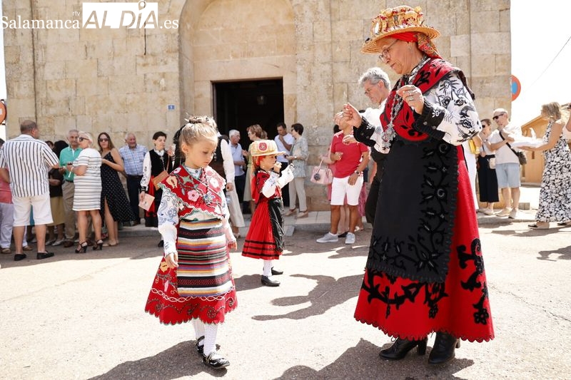 Bailes charros y buen ambiente en el último día de las fiestas de Doñinos de Salamanca
