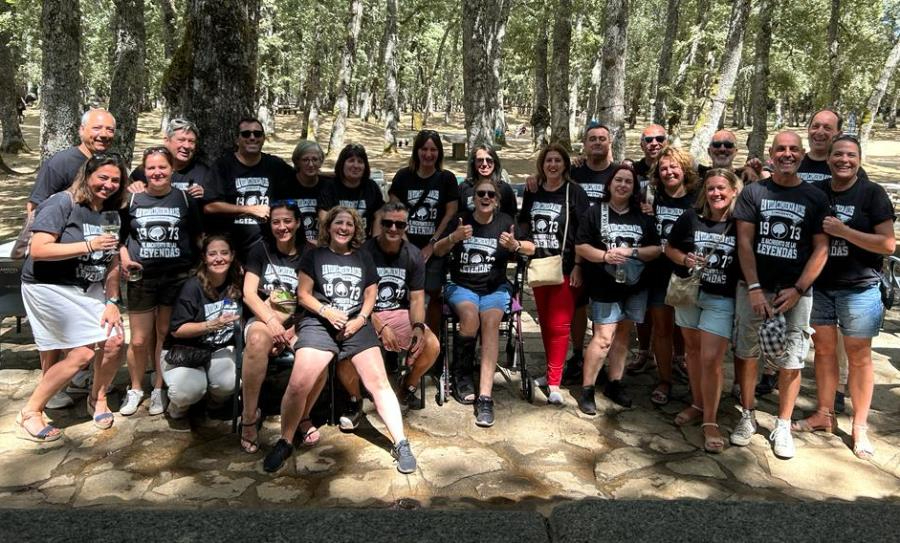 Los nacidos en Navasfrías en 1973 festejan juntos sus 50 años de vida