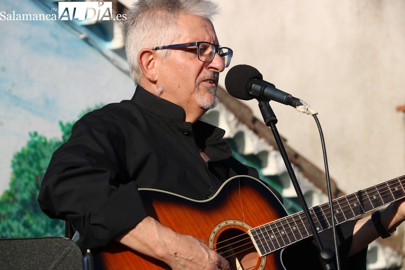 Emocionada actuación de Toño Blázquez en Majuges con ‘Las milongas de la vida’ 