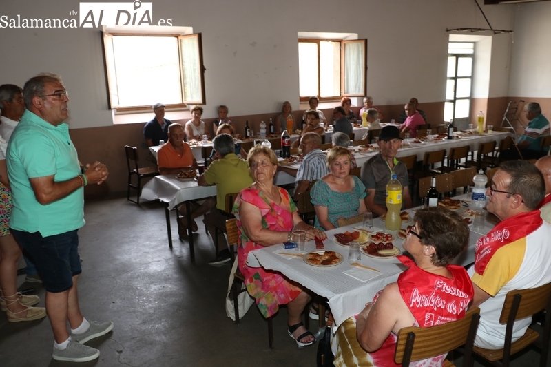 El Ayuntamiento de Peralejos de Abajo rinde homenaje a los mayores