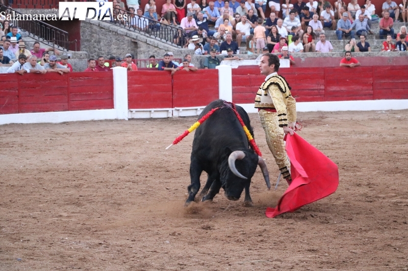 Salida a hombros de Sergio Galán y oreja de peso para Damián Castaño en Vitigudino