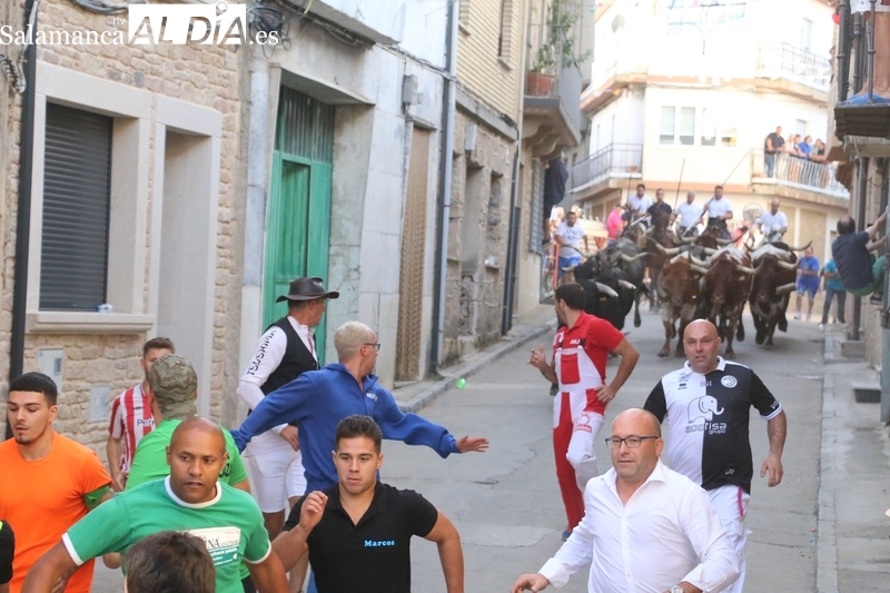 Andoni Rekagorri se estrena en Aldeadávila con un rápido encierro