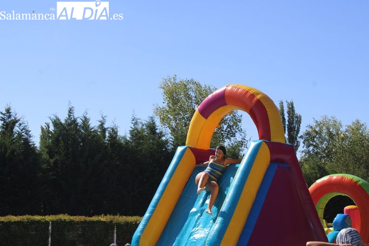 Hinchables acuáticos para despedir las fiestas