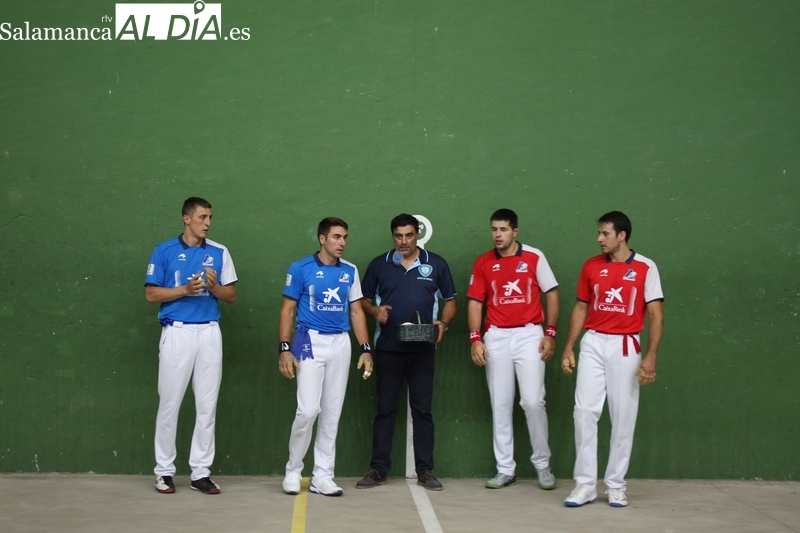 Intensa tarde de pelota a mano en Vitigudino