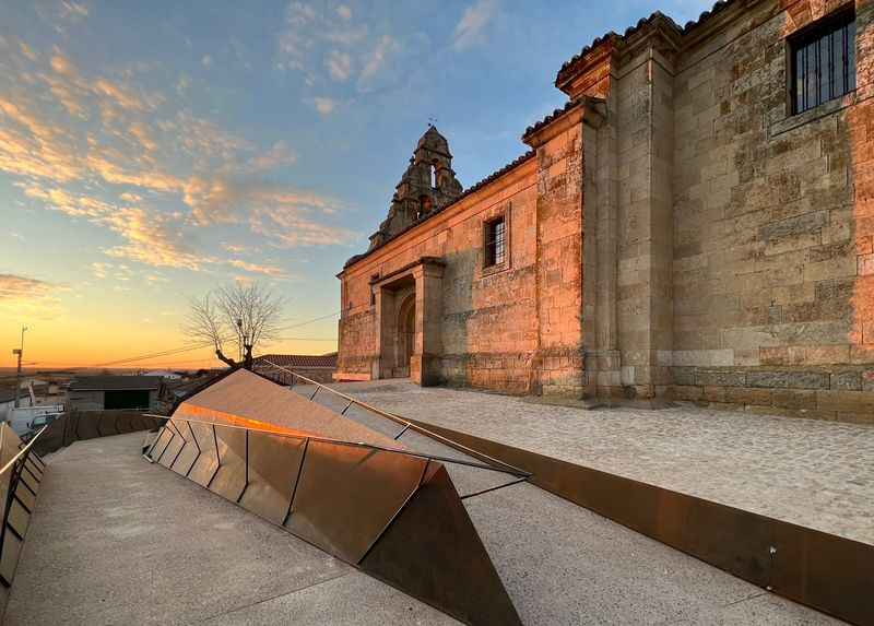 Una inversión de más de 220.000 euros transforma esta iglesia salmantina