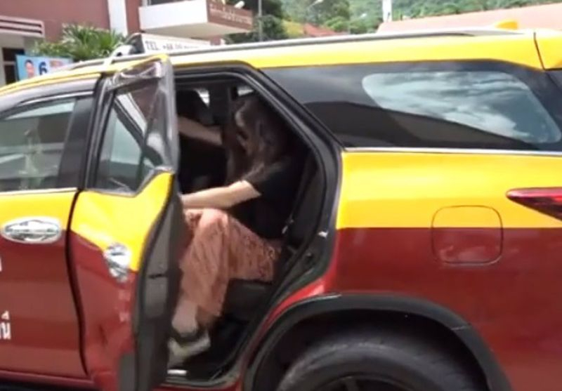 Daniel Sancho recibe su primera visita en prisión en Tailandia