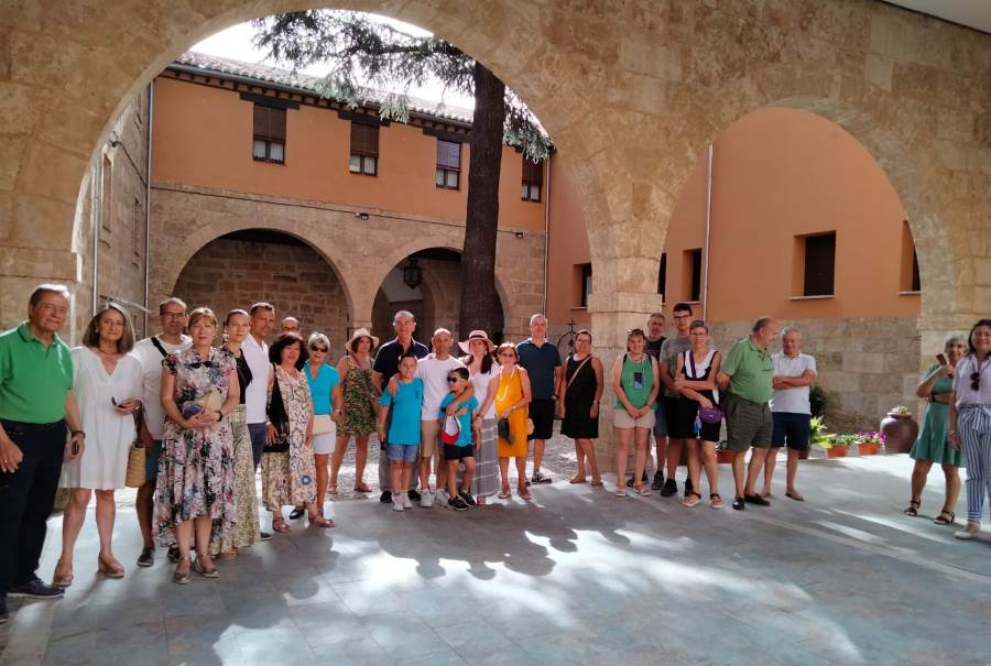 Amplia asistencia a la nueva visita a la zona noble del Palacio Episcopal