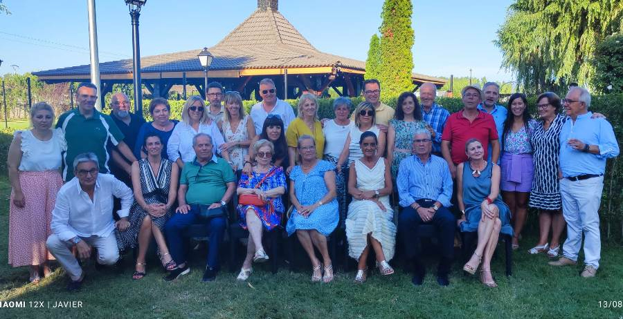 Los primos de la familia Corral se reencuentran en torno a la mesa