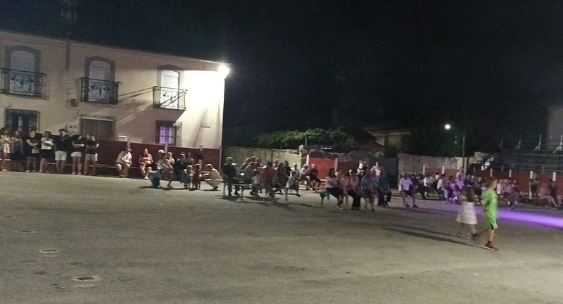 Bañobárez disfruta de la música de Mundy en su ‘Agosto cultural’