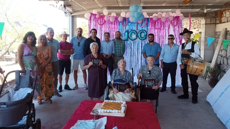 Vilvestre homenajea a sus mayores en las Fiestas del Toro