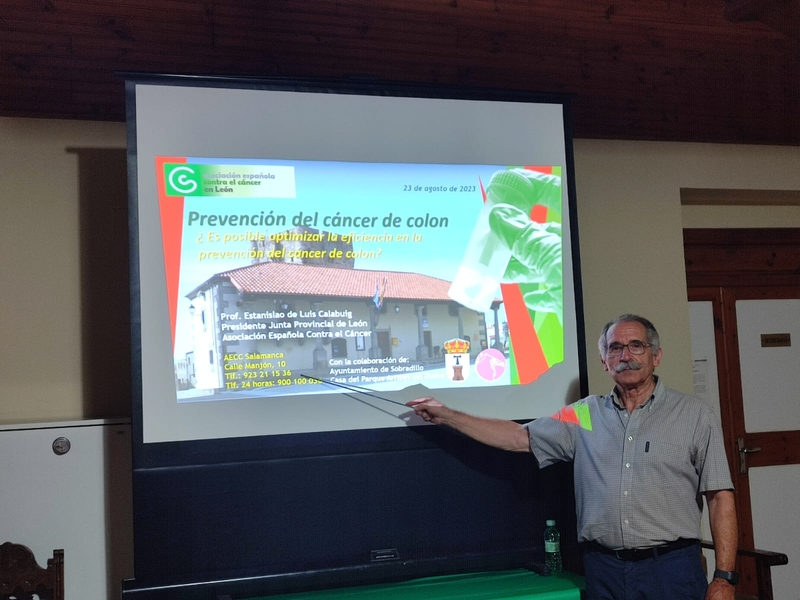 Interesante charla sobre la ‘Prevención del cáncer de colon’ en Sobradillo ofrecida por Estanislao Luis
