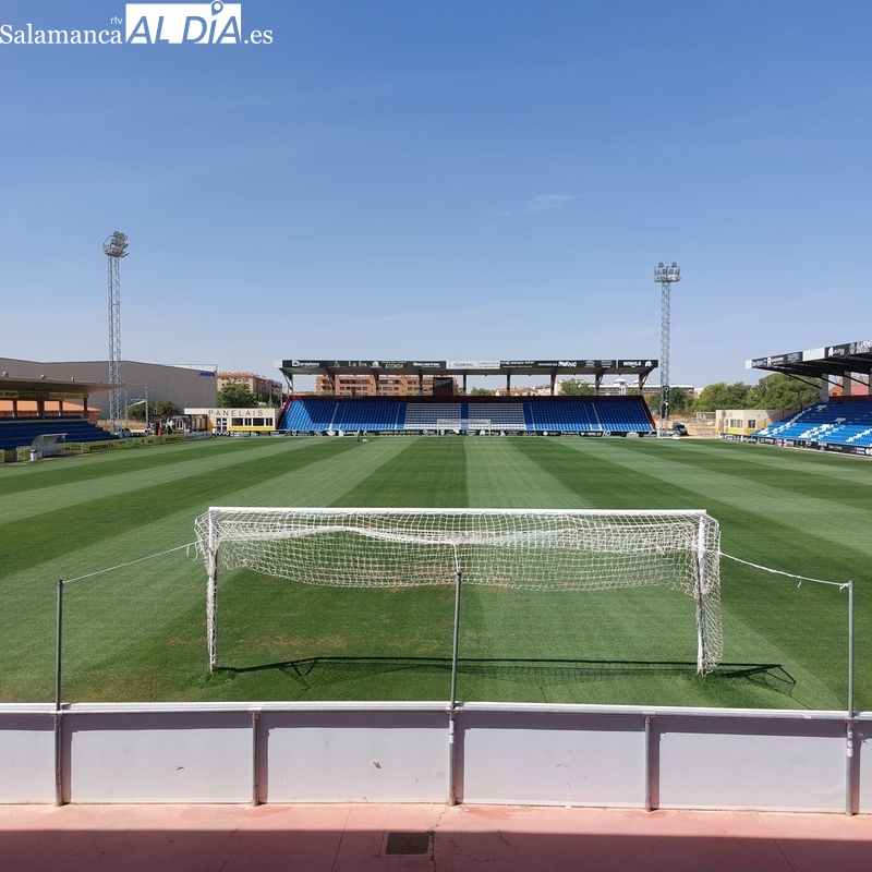 El césped del Reina Sofía, de cine para el estreno de Unionistas en la 23/24