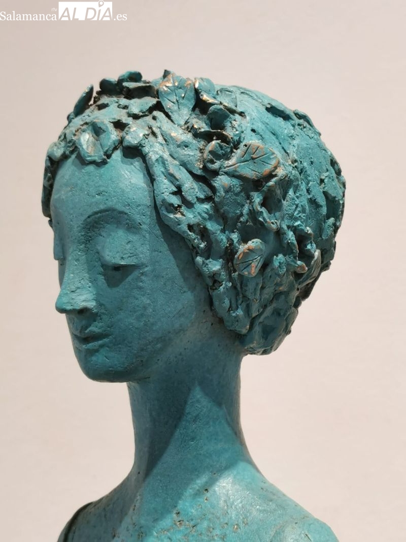 La artista salmantina que expone sus creaciones en Mallorca