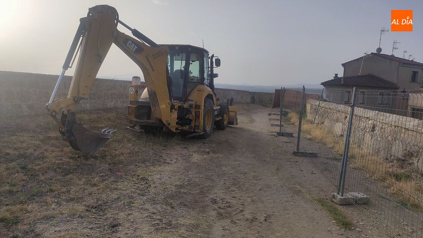 Cortado al tránsito de peatones un tramo del adarve de la muralla