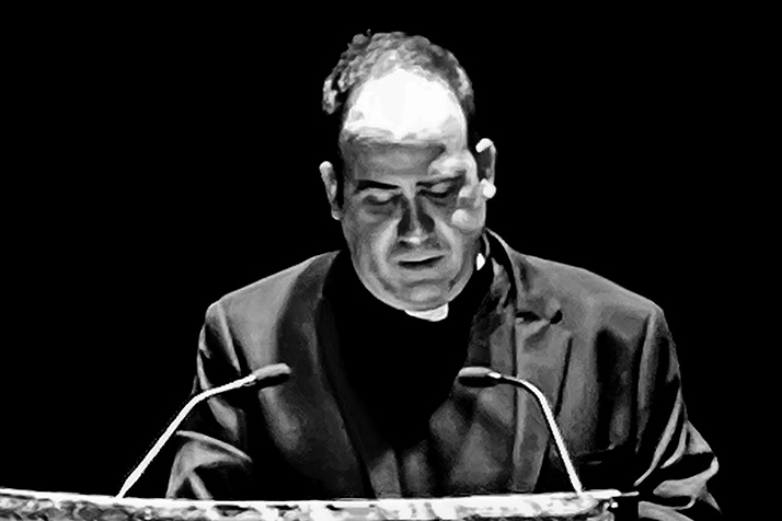 Macotera comienza la recogida de firmas para evitar la marcha del sacerdorte y párroco Fernando García