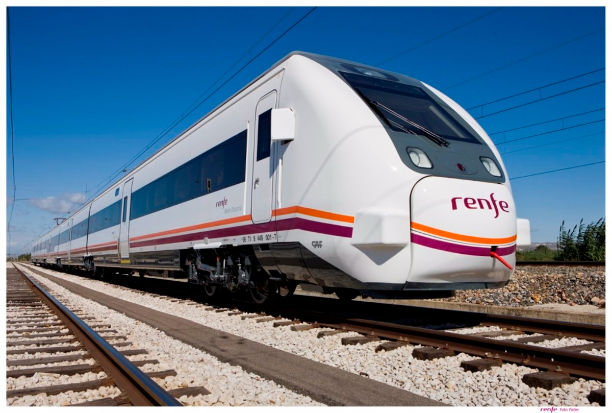 Pillan a un revisor de Renfe teniendo sexo con una mujer en la cabina del conductor