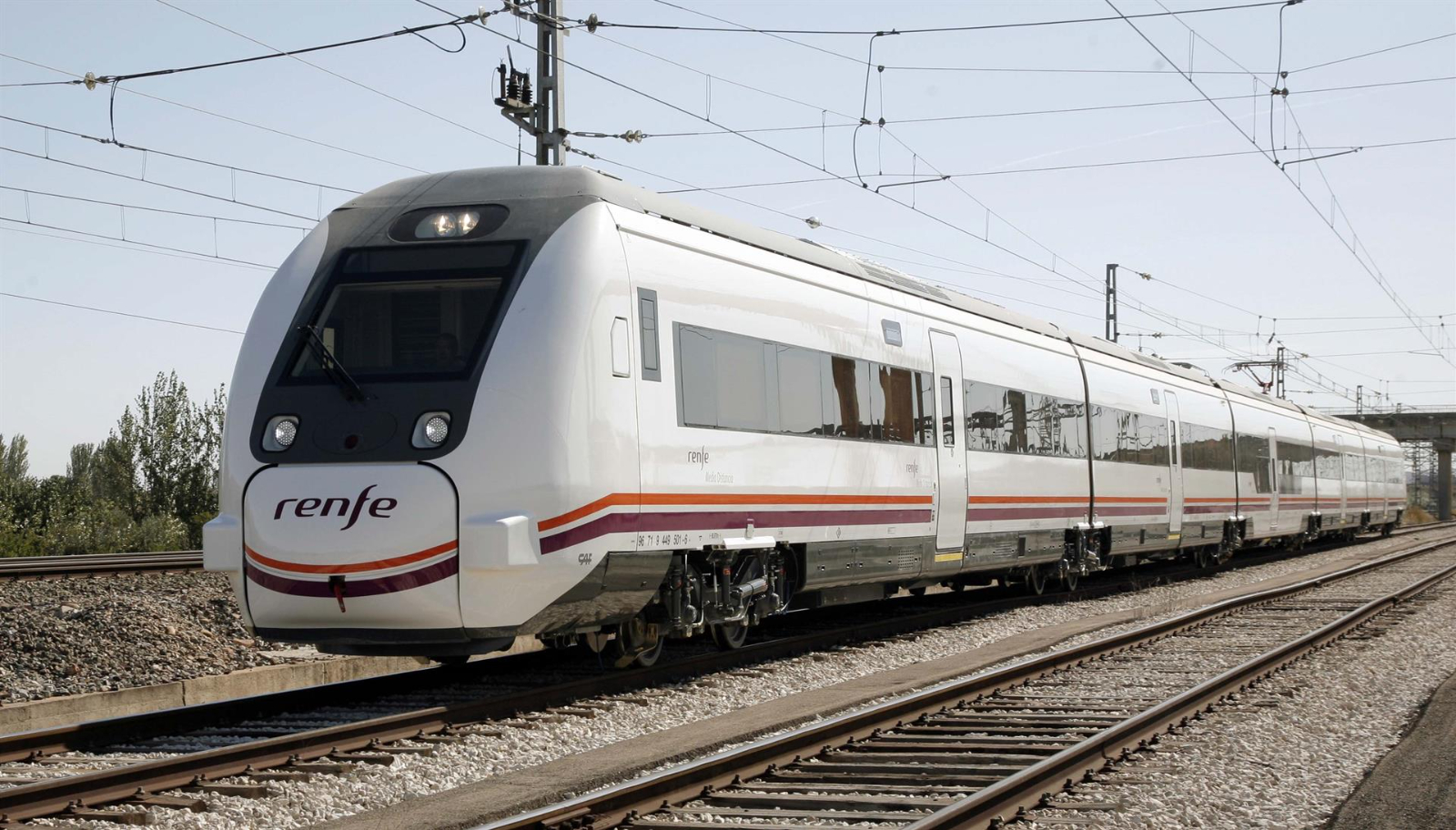 Ya se pueden adquirir a partir de hoy los abonos gratuitos de Cercanías y Media Distancia de Renfe