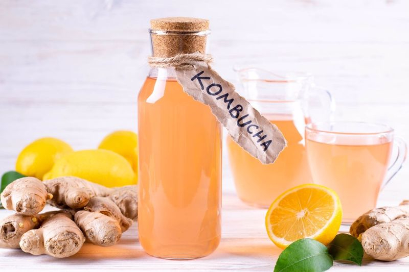 ¿Sabes que es el kombucha? Beberlo reduce los niveles de azúcar en sangre 