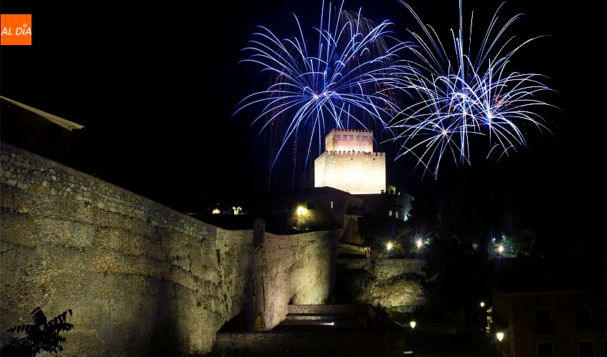 Multitudinario seguimiento a unos fuegos artificiales con mucho más riesgo de lo habitual