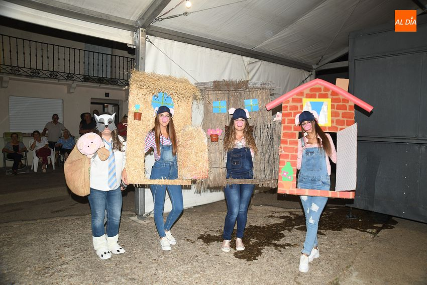 fiesta disfraces morasverdes