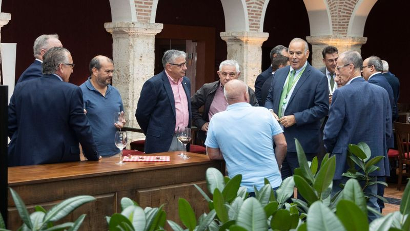 Iberdrola homenajea a trabajadores veteranos y jubilados de Castilla y León