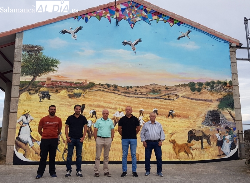 Guadramiro inaugura un mural dedicado a la siega
