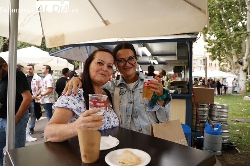 Gran ambiente en las casetas de La Alamedilla