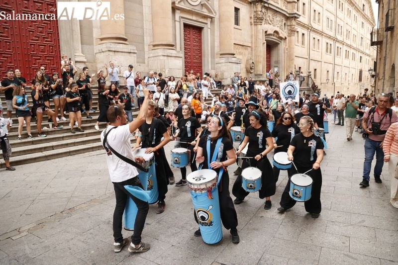 Batucada para animar las céntricas calles en este sábado de Ferias
