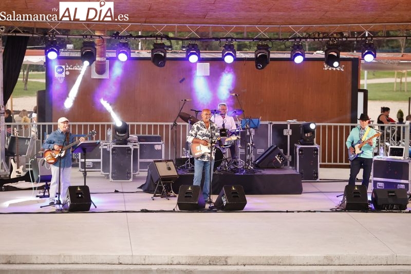 Crashers llena las gradas del parque Elio Antonio de Nebrija