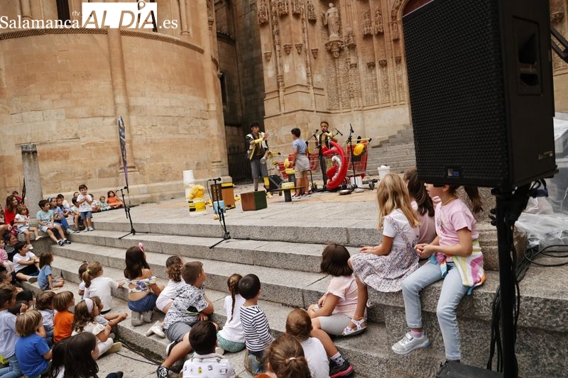 El circo de la Compañía Wetumtum anima el Patio Chico
