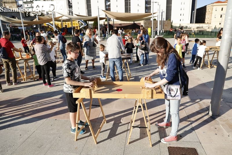 El Ayuntamiento y vecinos de Garrido, Salesas, Labradores y Ciudad Jardín celebran la Feria Municipal de las Asociaciones