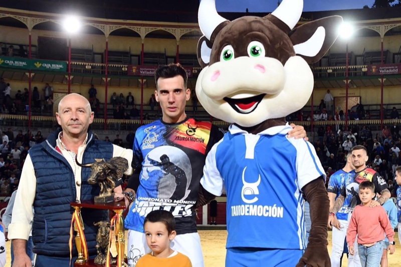 De Babilafuente al Olimpo: Ivan González, proclamado Campeón del Mundo de Cortes