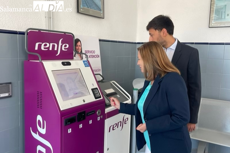 La estación de tren de Peñaranda, pionera en CyL con el sistema de atención a viajeros por videollamada