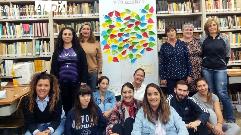 Los alumnos de la Afe de Lumbrales  visibilizan el Día Mundial del Alzheimer