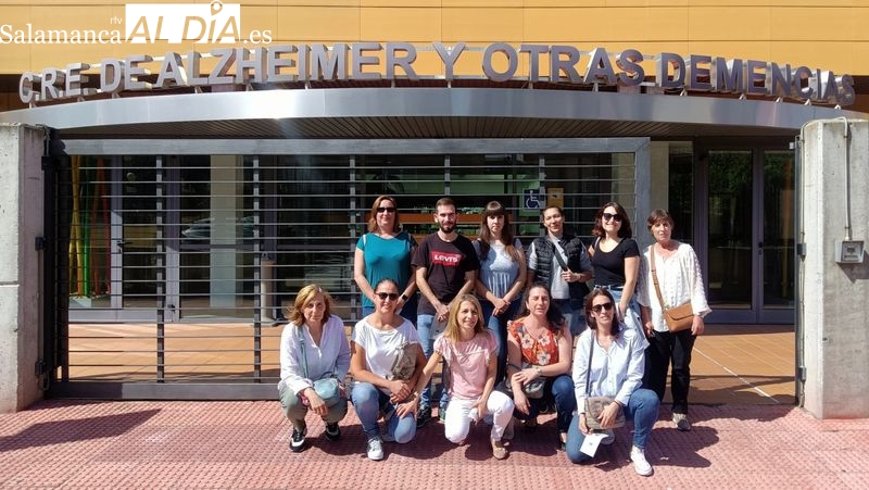 El alumnado de la AFE de Lumbrales conoce los centros del Alzheimer y de recuperación de personas con discapacidad física