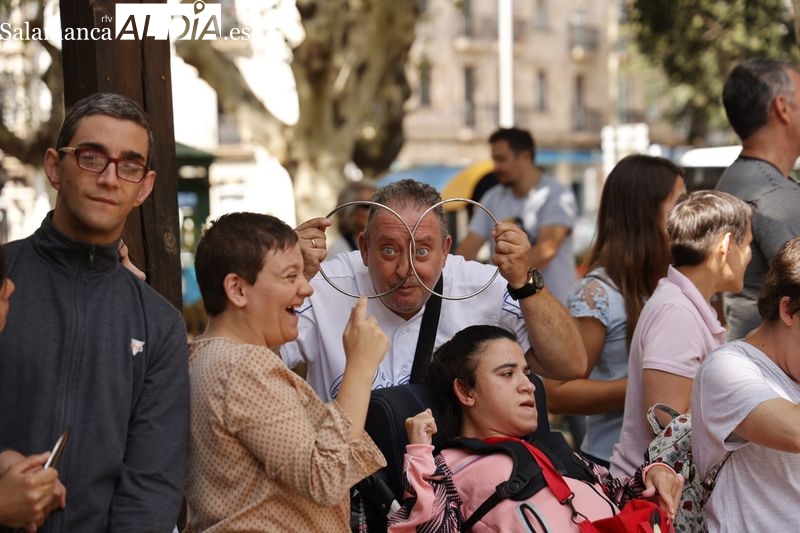 Mañana mágica y feliz para los integrantes de Aspace en la Feria de Día