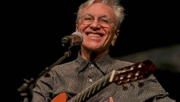 El músico y poeta brasileño Caetano Veloso será investido doctor ‘honoris causa’ por la Universidad de Salamanca