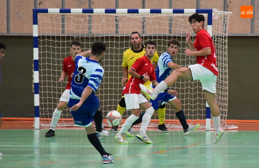 Contundente estreno liguero del III Senior ante un recién descendido de 2ªB