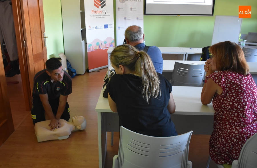 Ínfima asistencia a la charla sobre autoprotección en un lugar donde ha mermado la protección