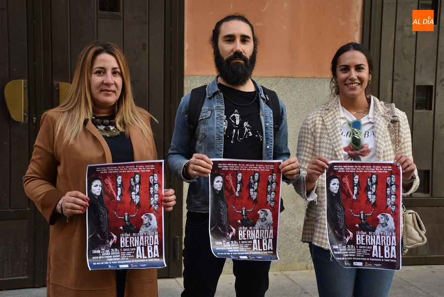 El Taller de Teatro Intergeneracional se subirá el sábado a las tablas del Teatro Nuevo