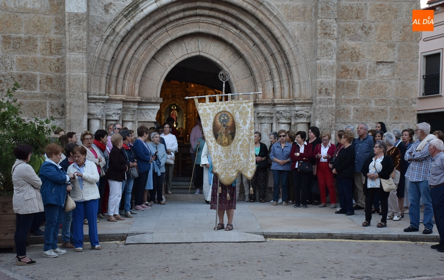 Regresa a las calles cuatro años después el Rosario de la Aurora de la Virgen de la Peña