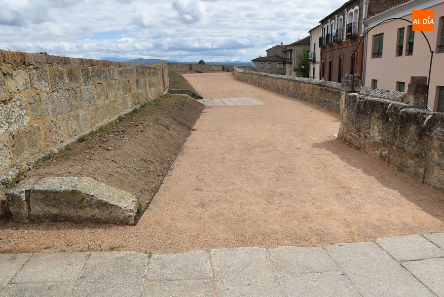 Reabierto tras una notable puesta a punto el tramo del adarve cortado al tránsito de peatones