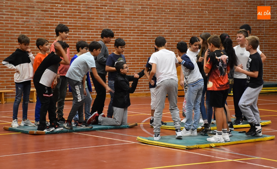 Los nuevos alumnos del IES Fray Diego ‘quitan el miedo’ disfrutando de una jornada de acogida