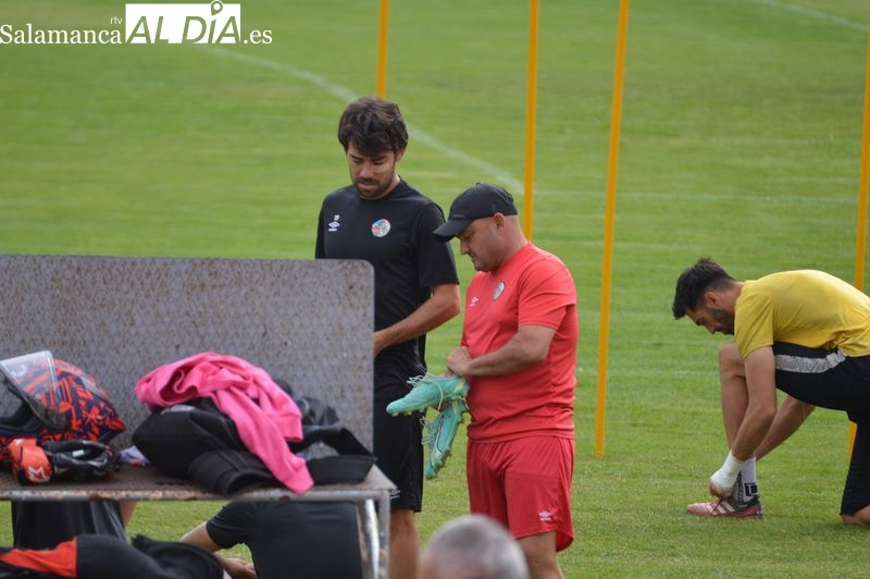 Javi Navas tendrá que usar una máscara para jugar con el Salamanca UDS