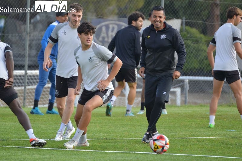 Jon Villanueva y Durán regresan al grupo con el Salamanca UDS... pero Caramelo se ausenta