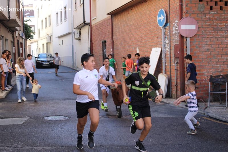 Multitudinario encierro infantil en el barrio San Miguel