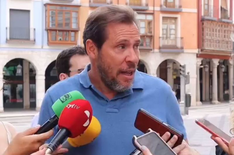 Un incidente del diputado socialista Óscar Puente retrasa la salida del AVE Valladolid-Madrid
